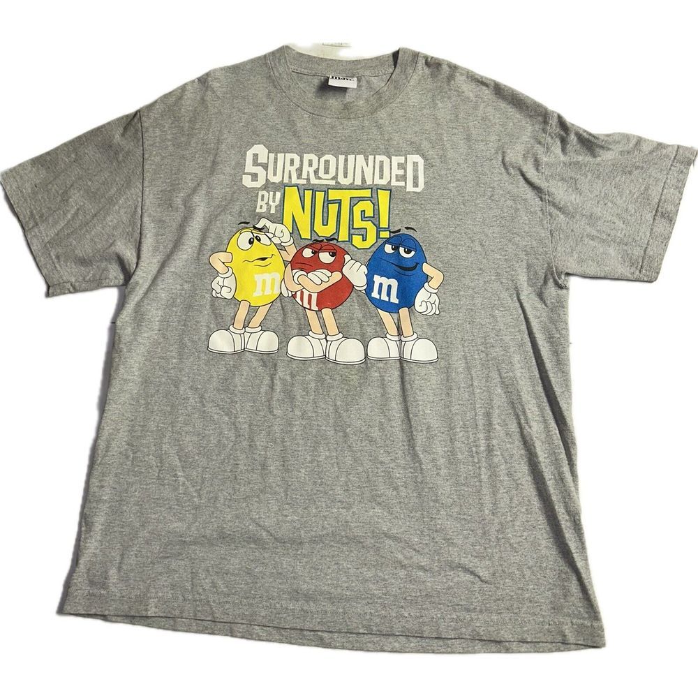 Vintage M & M's Candy Sayings "Surrounded by‎ NUTS" (XL) T-Shirt